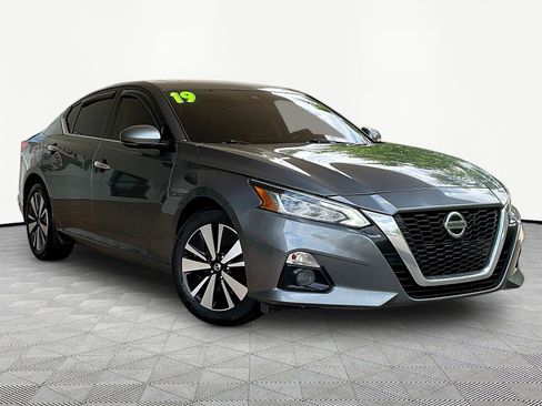 Used 2019 Nissan Altima 2.5 SL AWD/4WD image 3