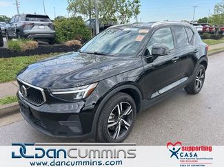 Used 2023 Volvo XC40 B5 Core AWD/4WD video 1