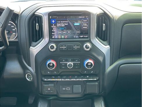 Used 2020 GMC Sierra 1500 Elevation w/ Elevation Value Package AWD/4WD image 17