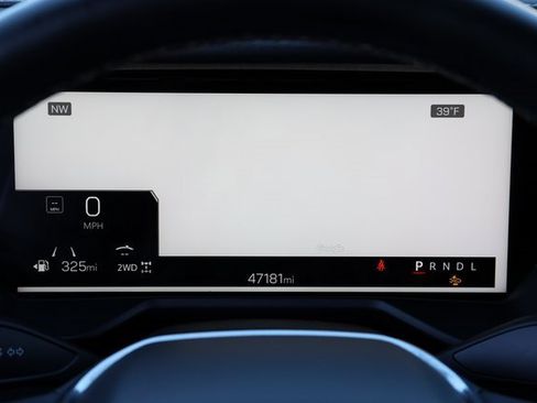 Used 2024 GMC Acadia Elevation image 14