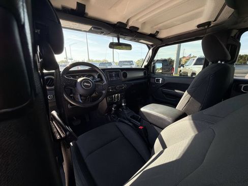 Used 2019 Jeep Wrangler Unlimited Sport S AWD/4WD image 12