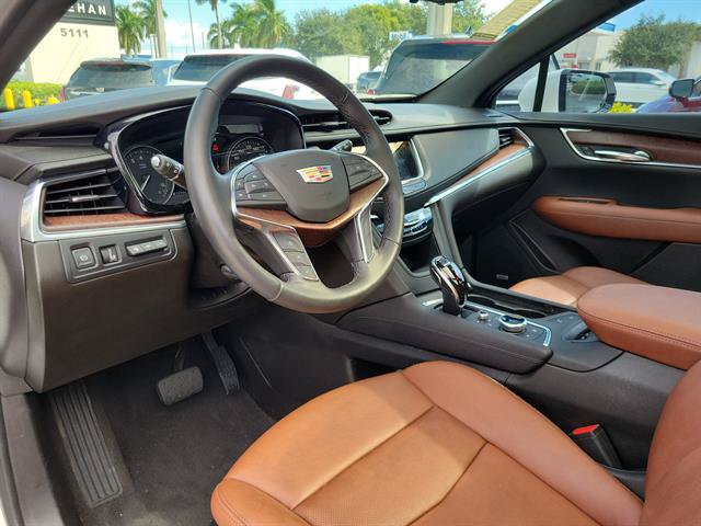 Certified 2022 Cadillac XT5 Premium Luxury w/ Technology Package FWD image 32