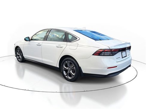 Certified 2023 Honda Accord EX image 4