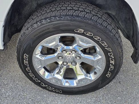 Used 2019 RAM 1500 Big Horn image 36