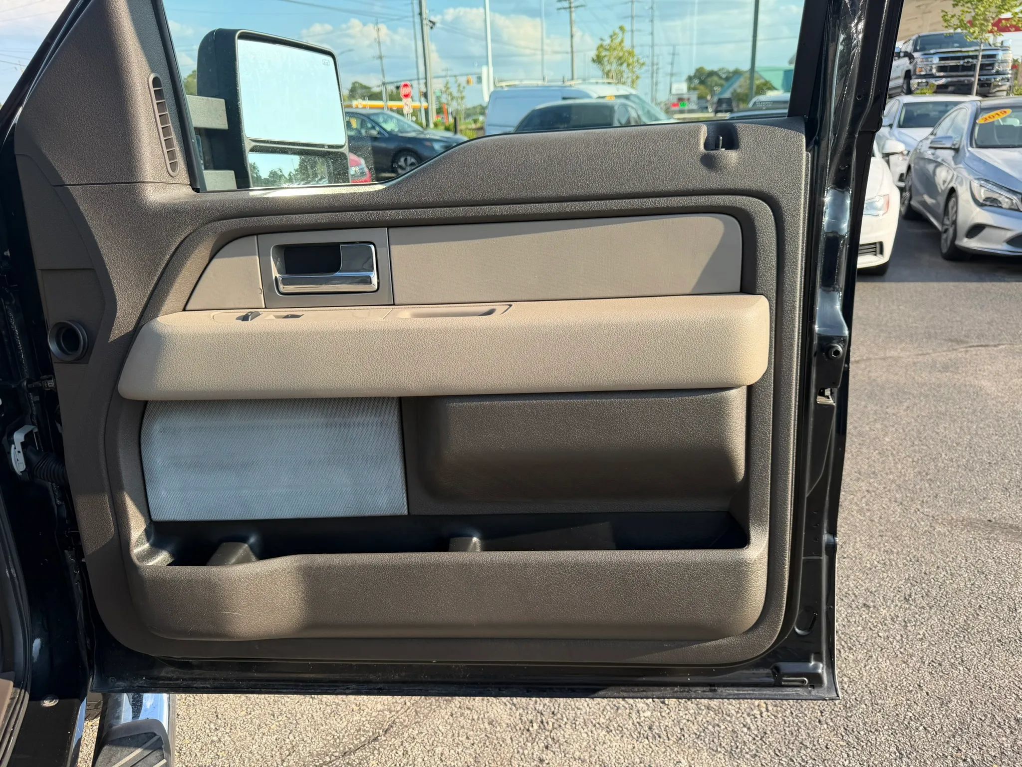 Used 2009 Ford F150 XLT AWD/4WD image 25