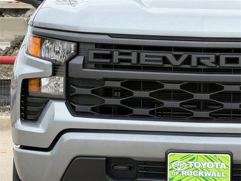 Used 2024 Chevrolet Silverado 1500 Custom image 4