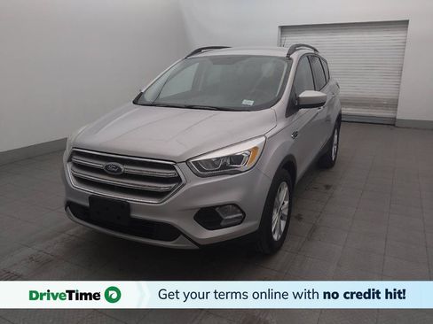 Used 2017 Ford Escape SE w/ Equipment Group 201A FWD image 1