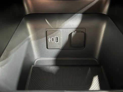 New 2026 Ford Explorer Active w/ Active Comfort Package image 25