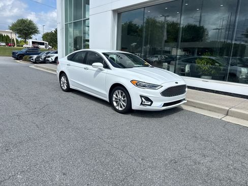Used 2019 Ford Fusion Energi Titanium FWD image 24