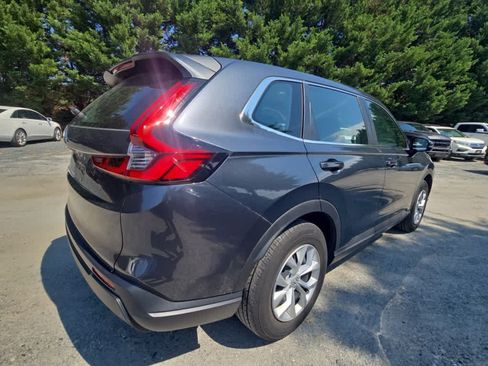Used 2024 Honda CR-V LX image 9