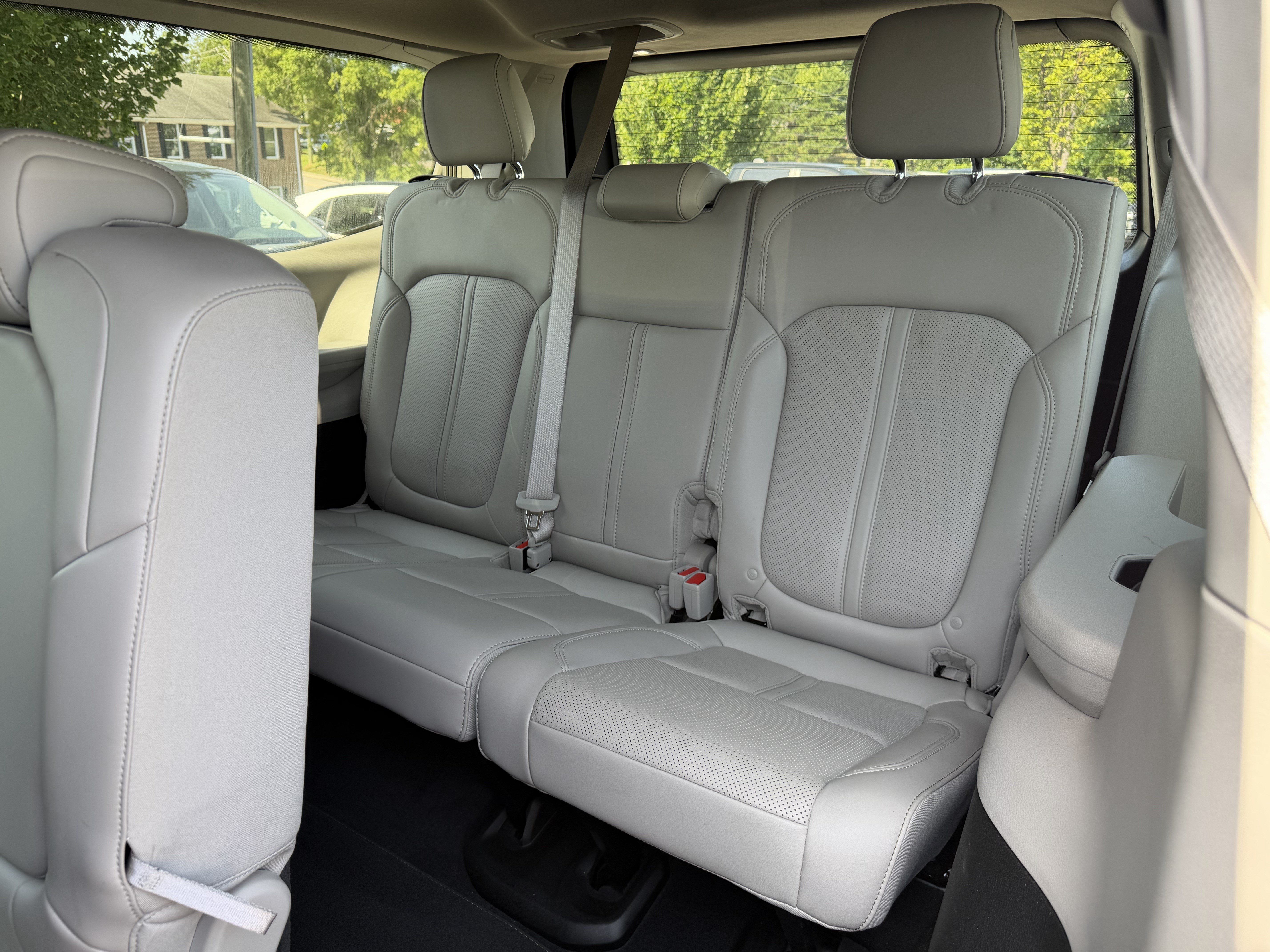 Used 2023 Jeep Wagoneer 2WD w/ Premium Group I image 34