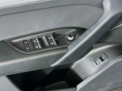 Used 2025 Audi Q5 2.0T Premium image 15