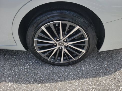 Used 2024 Lexus ES 350 w/ Premium Package FWD image 28