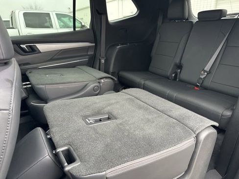 Used 2025 Buick Enclave Preferred image 50