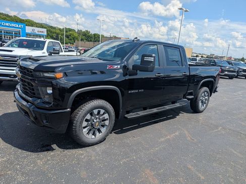 New 2026 Chevrolet Silverado 2500 Custom w/ Custom Value Package AWD/4WD image 4