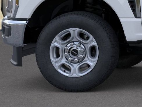 New 2026 Ford F350 XLT w/ XLT Premium Package AWD/4WD image 19
