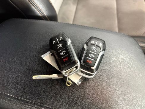 Used 2017 Ford Explorer XLT w/ Equipment Group 202A image 88