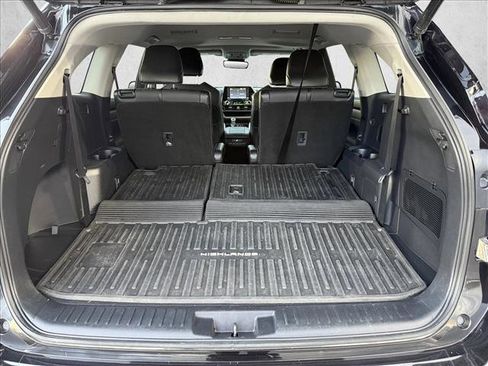 Used 2021 Toyota Highlander XLE image 7
