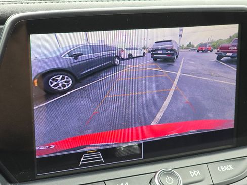 Used 2022 Chevrolet Blazer LT FWD image 29