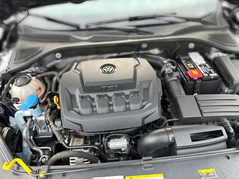 Used 2021 Volkswagen Passat 2.0T SE image 18