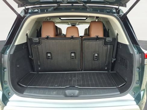 Used 2023 Nissan Pathfinder Platinum w/ Cargo Package AWD/4WD image 23