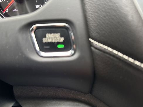 Certified 2022 GMC Acadia SLE image 17