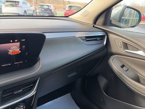 Used 2024 Buick Encore GX Sport Touring image 20