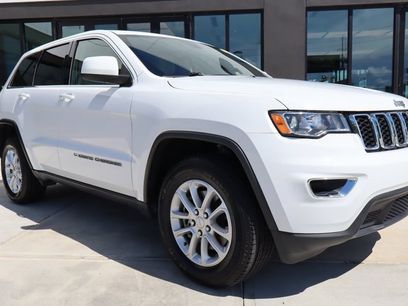 Used 2022 Jeep Grand Cherokee Laredo E w/ Security & Convenience Group