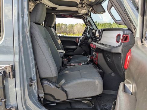 Used 2025 Jeep Wrangler Willys image 48