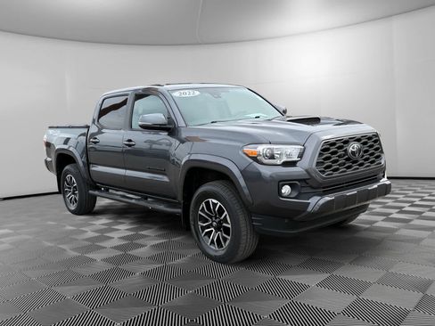 Used 2022 Toyota Tacoma TRD Sport image 7
