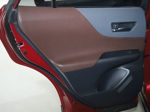 Used 2021 Toyota Venza Limited w/ Advanced Technology Package image 14