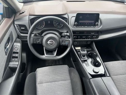 Used 2023 Nissan Rogue SV AWD/4WD image 18