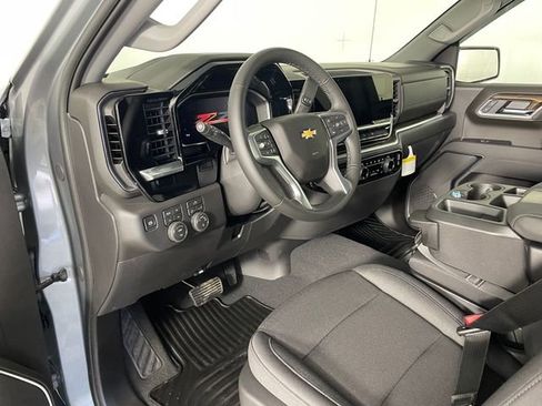 New 2026 Chevrolet Silverado 1500 LT w/ Z71 Off-Road Package AWD/4WD image 3