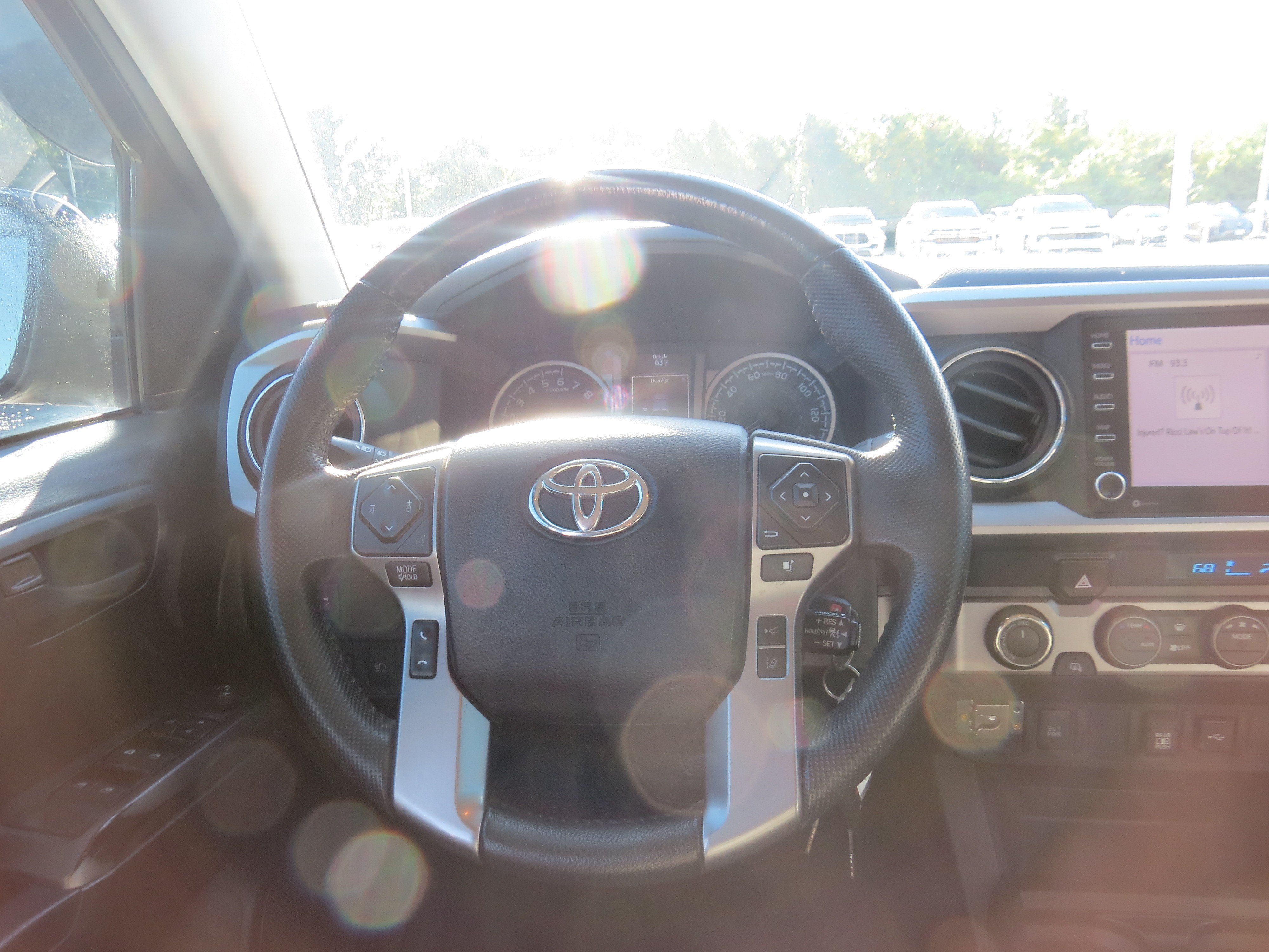 Used 2021 Toyota Tacoma SR5 AWD/4WD image 18