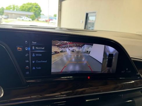 Used 2022 Cadillac Escalade Sport Platinum AWD/4WD image 12