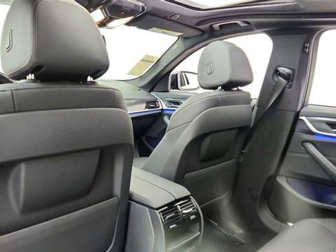 Used 2023 BMW 530i w/ M Sport Package image 29