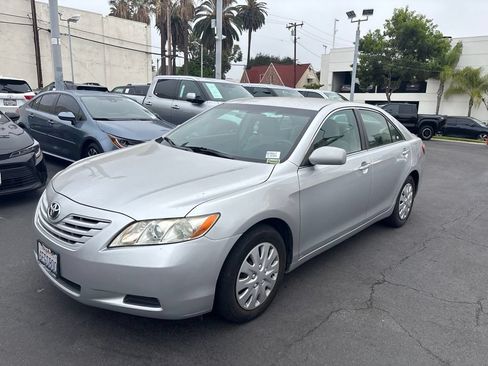 Used 2009 Toyota Camry LE FWD image 8