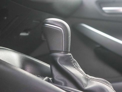 Used 2022 Toyota Corolla SE w/ Carpet Mat Package (TMS) image 20