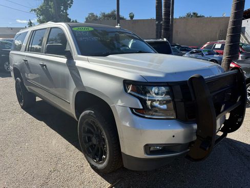 Used 2016 Chevrolet Suburban LTZ image 10