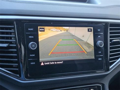 Used 2020 Volkswagen Atlas Cross Sport SEL image 16