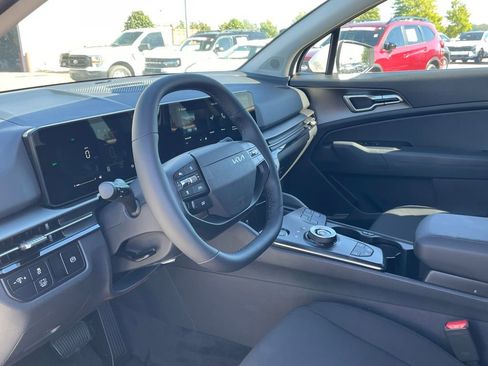 New 2026 Kia Sportage LX image 10