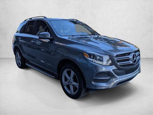 Used 2019 Mercedes-Benz GLE 400 4MATIC image 3