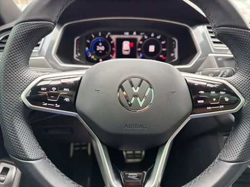 Used 2022 Volkswagen Tiguan SEL R-Line AWD/4WD image 21