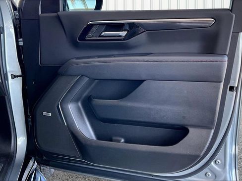 Used 2025 Chevrolet Tahoe RST w/ Comfort Package AWD/4WD image 18