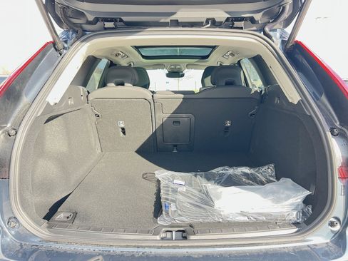 New 2026 Volvo XC60 B5 Core w/ Climate Package AWD/4WD image 26