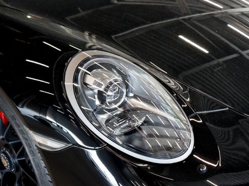 Certified 2018 Porsche 911 Carrera 4 GTS image 28