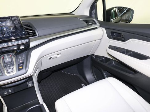 Used 2026 Honda Odyssey EX-L image 11