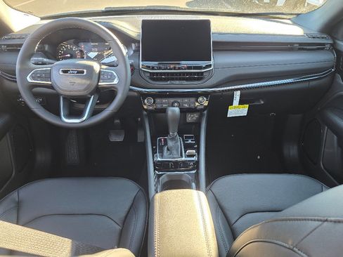 New 2026 Jeep Compass Limited w/ Limited Altitude Pack image 2