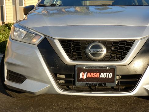 Used 2020 Nissan Versa S image 18