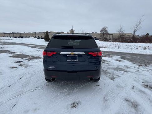Used 2023 Chevrolet Traverse LT image 6